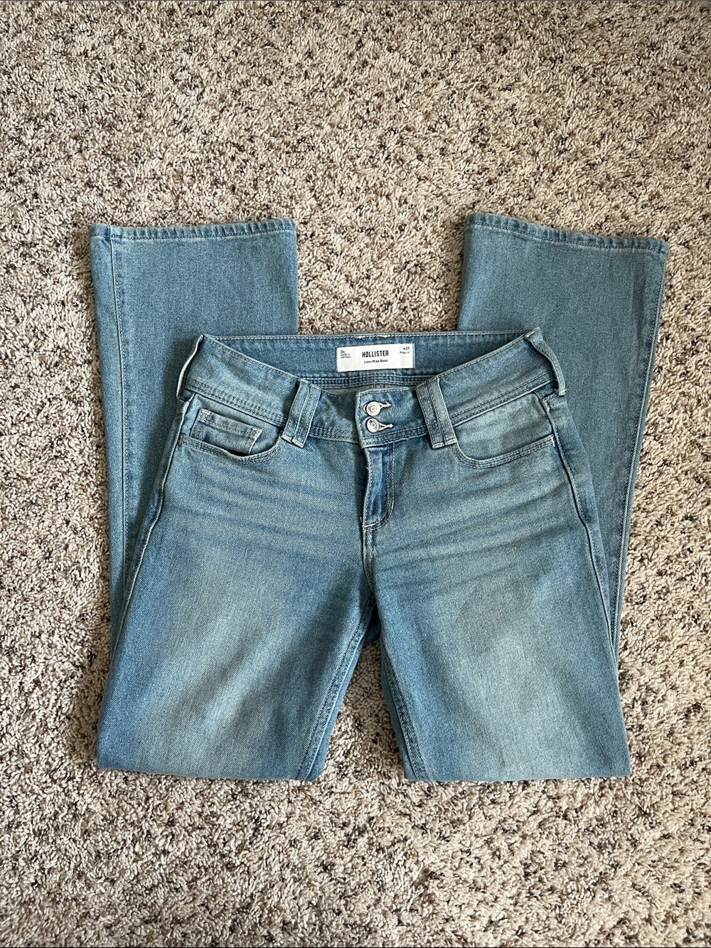 Hollister Low-Rise Bootcut Jeans Light Wash Size 0 Regular